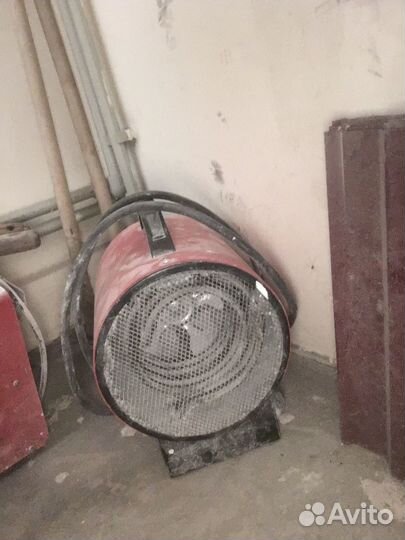 Тепловые пушки две шт 2,5т