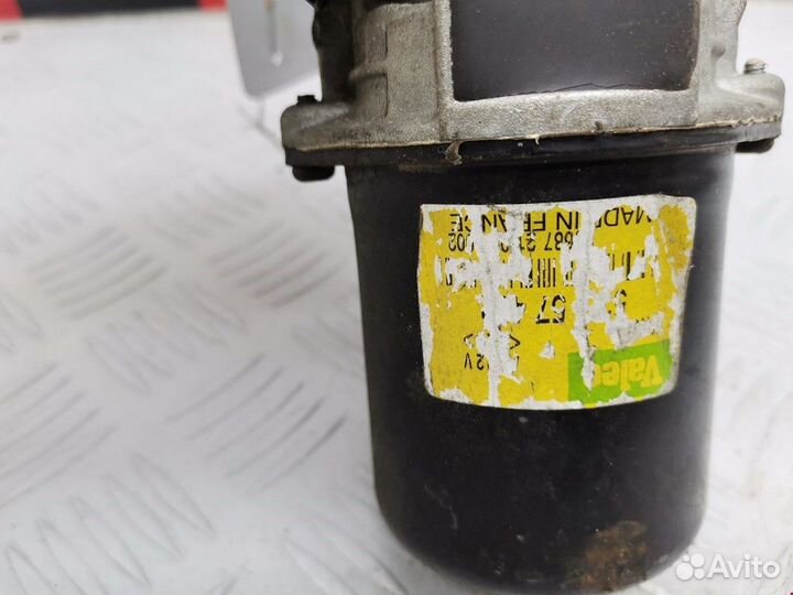 Моторчик передних стеклоочистителей (дворников)