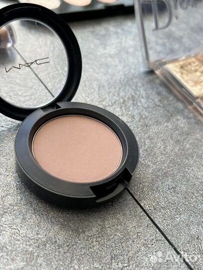 Профессиональная косметика для визажиста