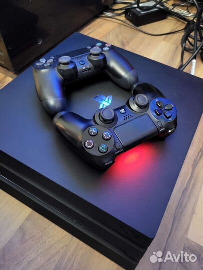Sony PS4 pro 1tb отс 1 джойстик