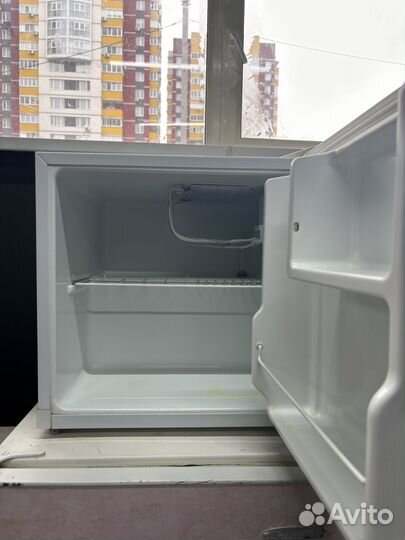 Холодильник маленький