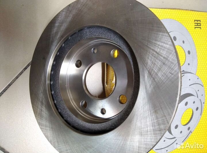 Диск тормозной передний R13