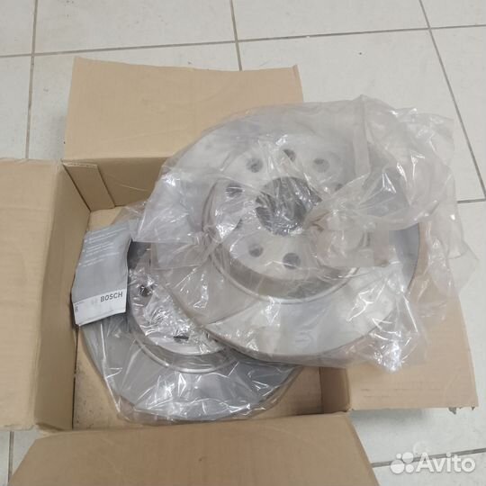 Тормозные диски задние 0 986 479 677