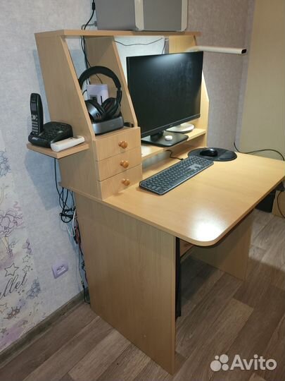 Стол компьютерный