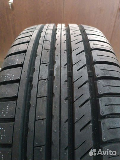 Mayrun MR500-PCR 215/50 R17 95W