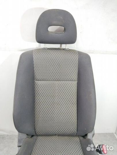 Сиденье пассажирское Nissan X-Trail T31 2.0 MR20DE