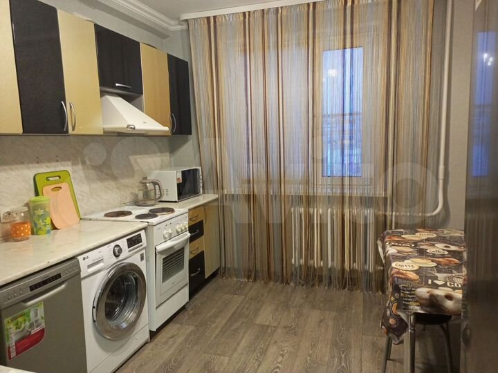 4-к. квартира, 80 м², 3/9 эт.
