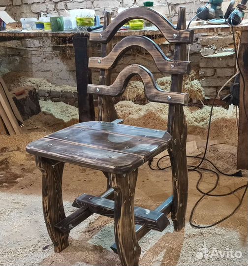 Стул деревянный