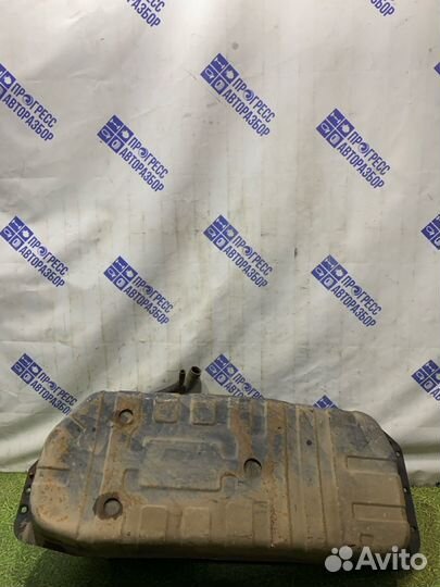 Бензобак Kia Sorento внедорожник 2.5 D4CB 2004