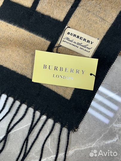 Шарф Burberry