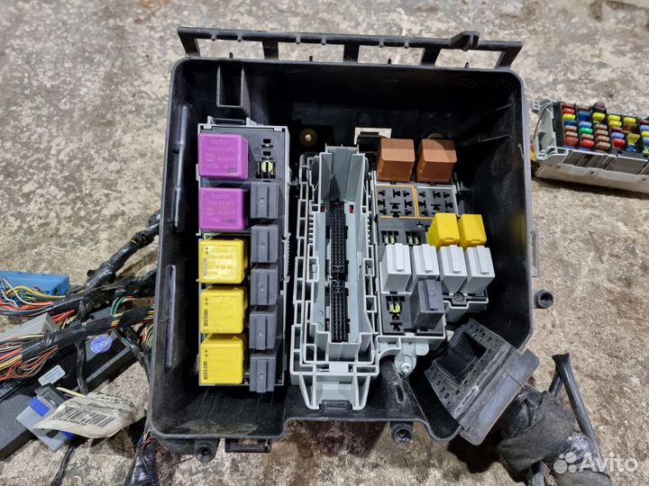 Блок предохранителей Мерива