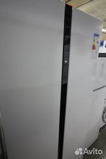 Холодильник (Side-by-Side) Hi