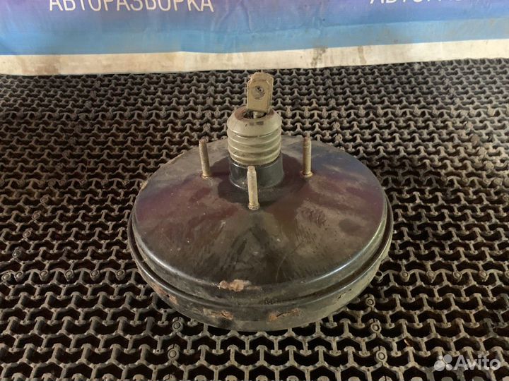 Усилитель тормозов вакуумный Ford Focus