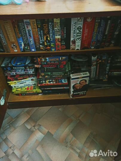 Видеокассеты с фильмами