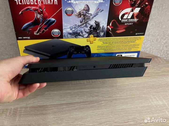 Sony ps4 Slim 1tb как новая с играми