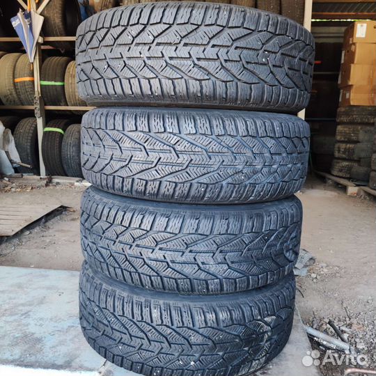 Tigar Winter 215/55 R16