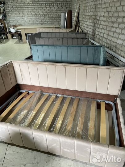 Кровать тахта. Подростковая кровать