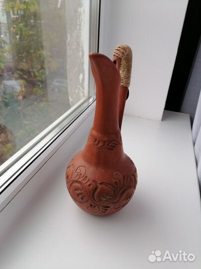 Глиняный кувшин