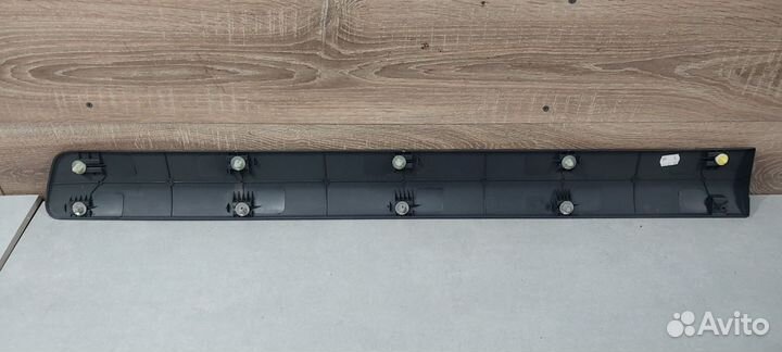 Молдинг двери передней левой LADA Largus