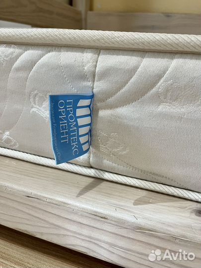 Кровать домик с матрасом