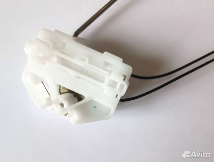 Датчик уровня топлива Nissan. Новый