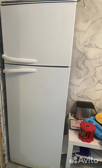 Холодильник атлант двухкамерный
