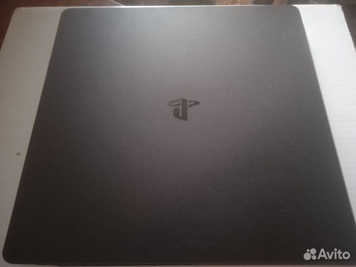 Sony playstation 4 slim