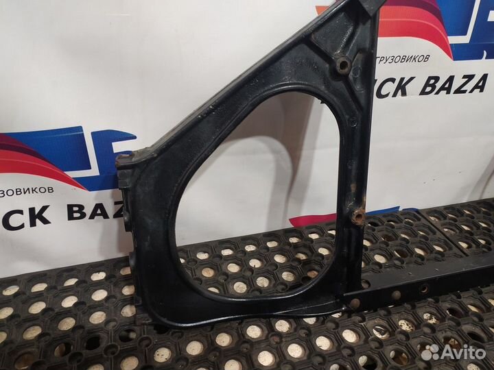 Кронштейн крыла переднего левый