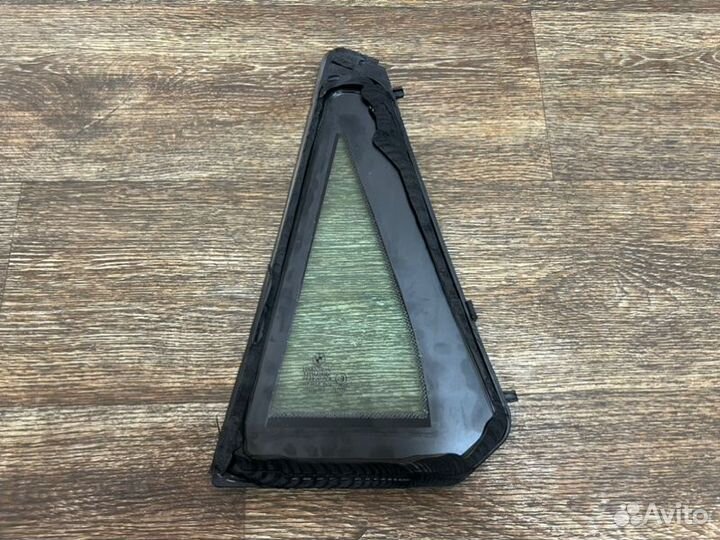 Стекло двери прав. зад. BMW X6