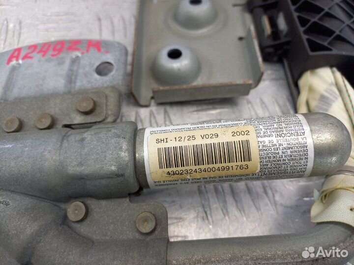 Подушка безопасности в дверь задняя правая Land