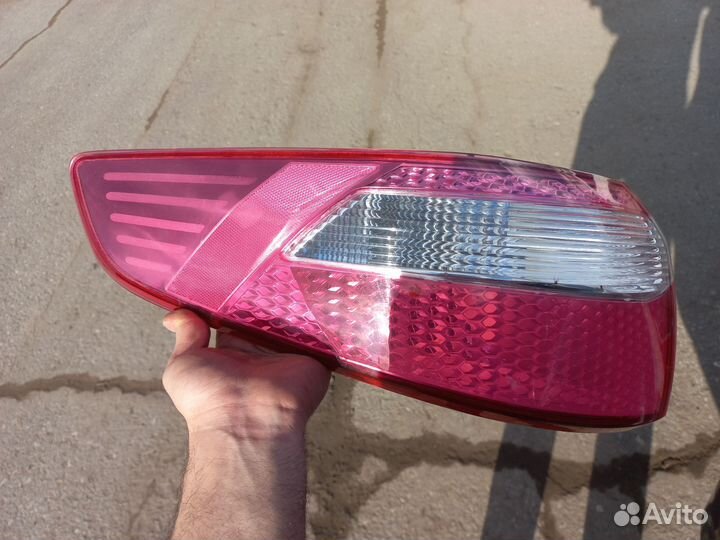 Задняя левая фара киа рио 3