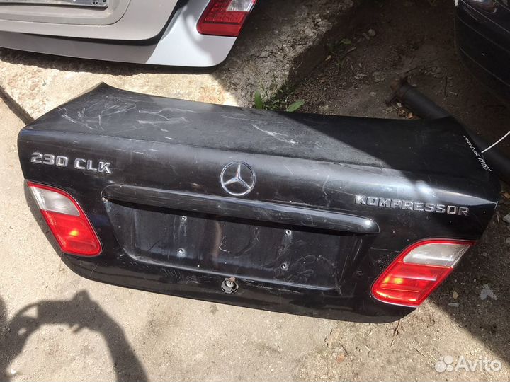 Крышка багажника на мерседес w208 CLK