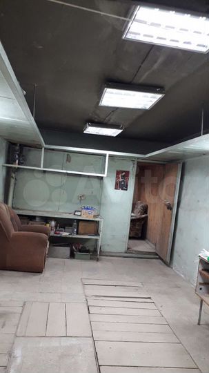 Гараж, > 30 м²