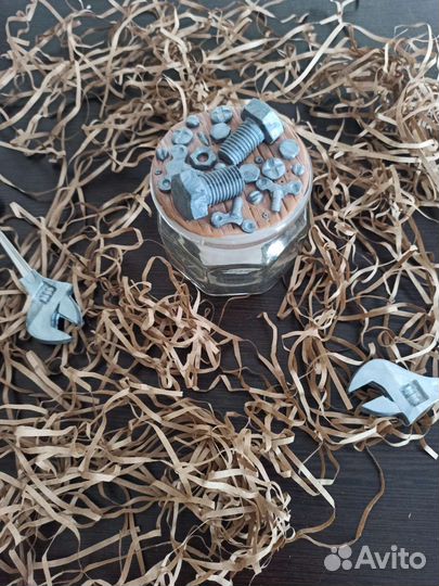 Банка для хранения с декором из полимерной глины