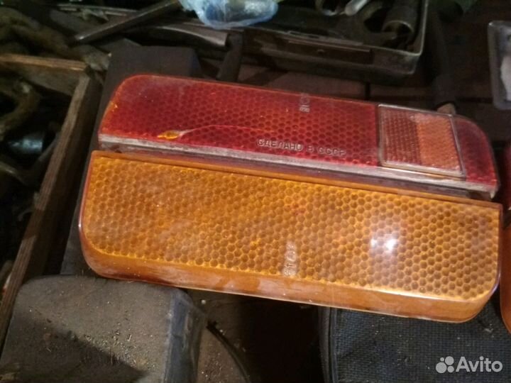 Стекла задних фонарей ваз 2103
