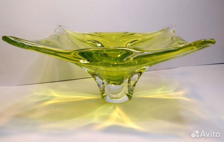 Конфетница гутное цветное стекло Чехия Богемия