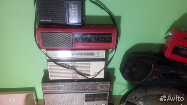 Магнитофон СССР приемник. кассетник. сd