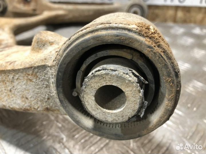 Рычаг задний нижний правый Ml 164