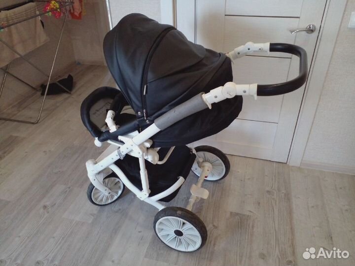 Продам детскую коляску