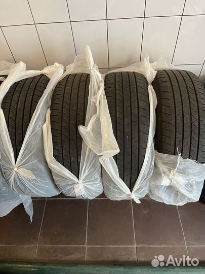 Bridgestone Dueler H/L 33A 235/55 R20
