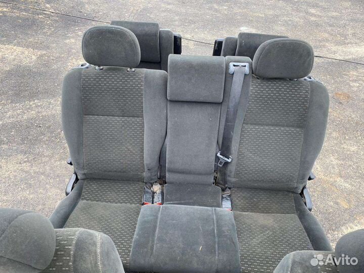 Передние сиденья opel zafira а