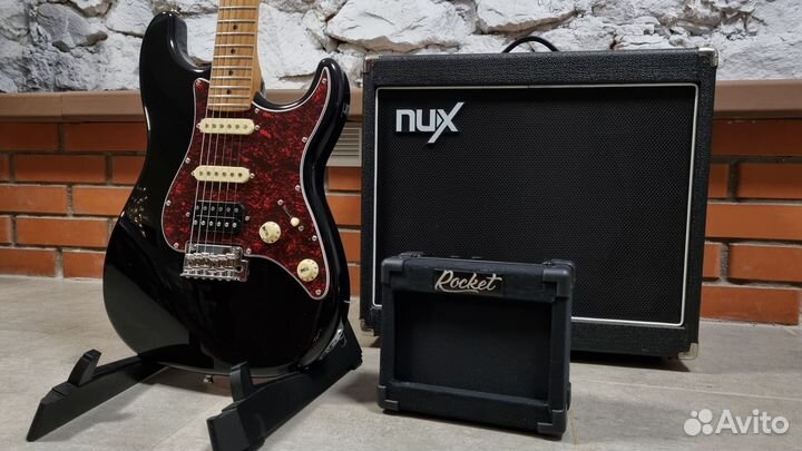 Электрогитара с комбиком + аксессуар