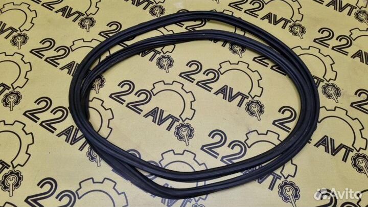 Уплотнитель багажника Toyota Corolla Runx NZE121