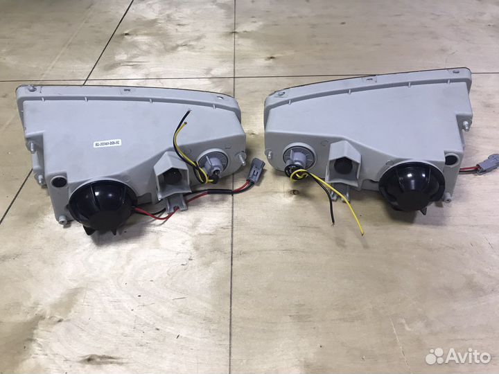 Фара противотуманная Lexus LX470 98-07 диодная