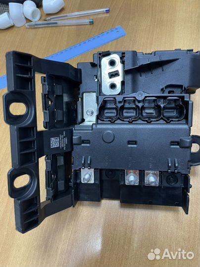 Бмв G30-31 Блок предохранителей (пиропатрон)