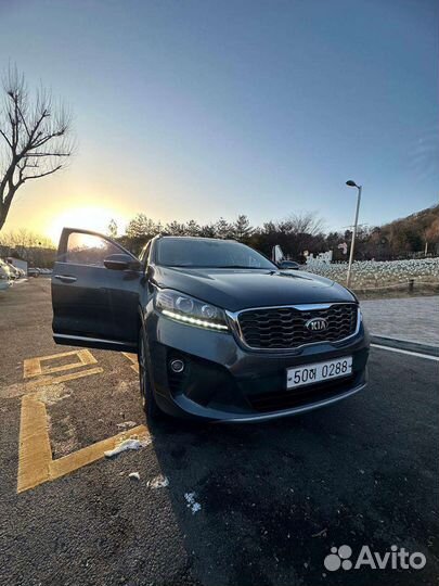 Автомобили из Японии и Южной Кореи