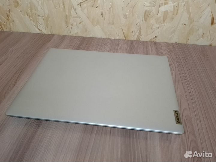 Lenovo IdeaPad 1 14IGL05 (IPS 1920x1080 SSD 128Gb)