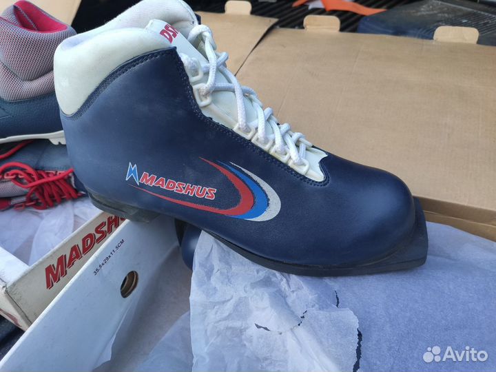 Ботинки лыжные для беговых лыж NNN 75 мм Rossignol