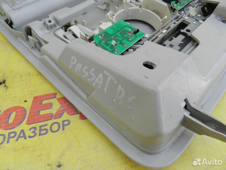 Плафон салона передний Volkswagen Passat B6