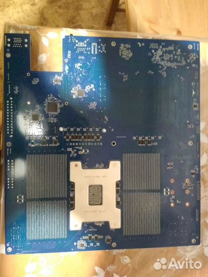 AMD epyc 7551 Gigabyte mz32-ar0 SP3